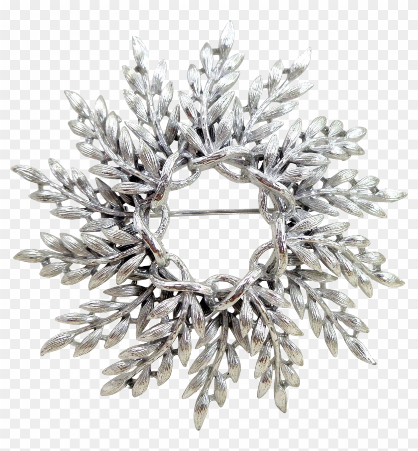 Vintage Lisner Large Holiday Laurel Wreath Pin Found - Platinum Clipart