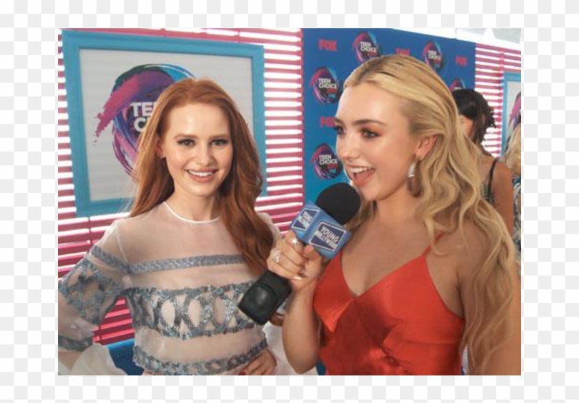 Peyton List Finds Out How Weird The Riverdale Cast - Madelaine Petsch And Peyton List Clipart #5020125