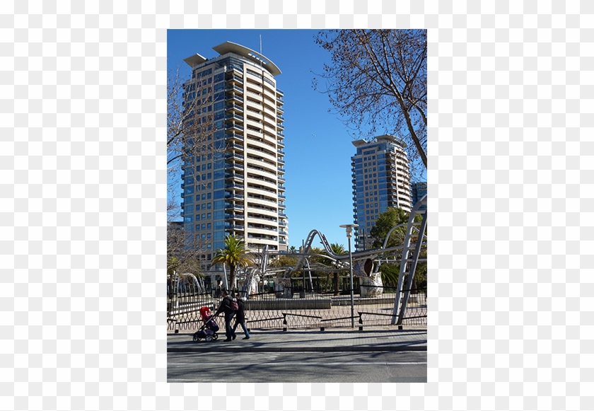 Illa Del Llac, Edificio Residencial En Diagonal Mar - Tower Block Clipart