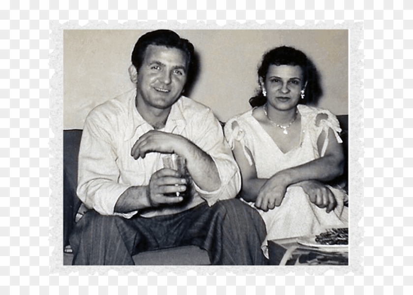 The Tarantino Family Has Over 80 Years In The Film - Family Clipart