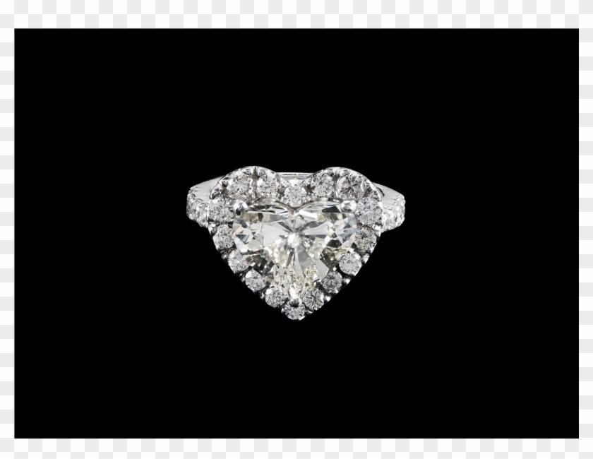 A Heart-shaped Diamond Cluster Ring, The Center Stone - Platinum Clipart