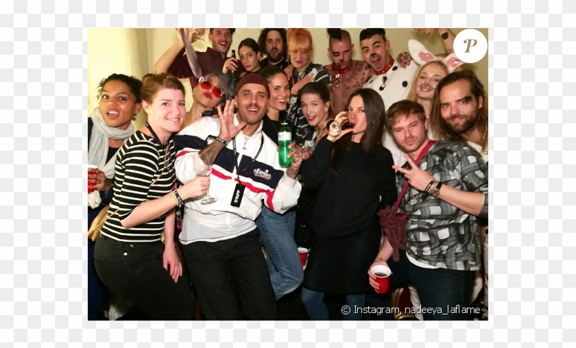 Joe Jonas En Dalmatien Et Sophie Turner En Lapin, Fêtent - Sophie Joe Engagement Party Clipart #5318641