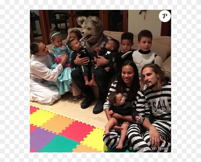 Vin Diesel Pose Avec Les Deux Jumeaux Saldana, Cy Et - Zoe Saldana Vin Diesel Clipart