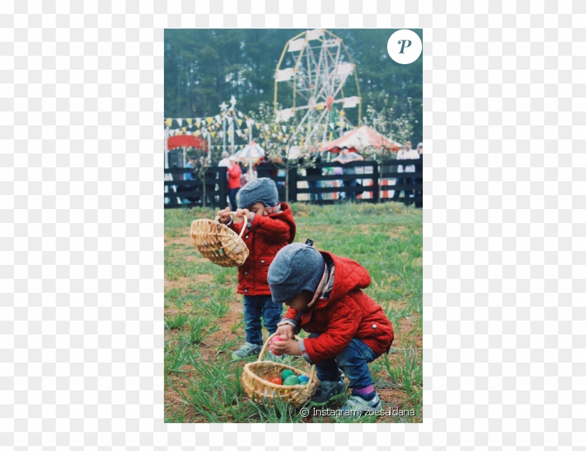 Les Jumeaux De Zoe Saldana En Pleine Chasse Aux Oeufs - Egg Hunt Clipart