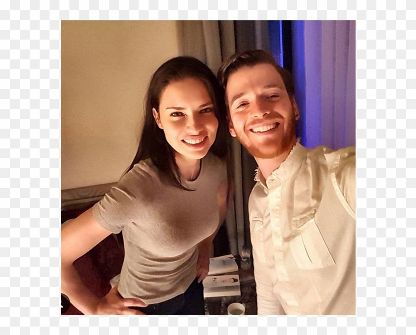 Adriana Lima Célibataire Le Top Model Et Son Chéri - Adriana Lima And Metin Hara Clipart