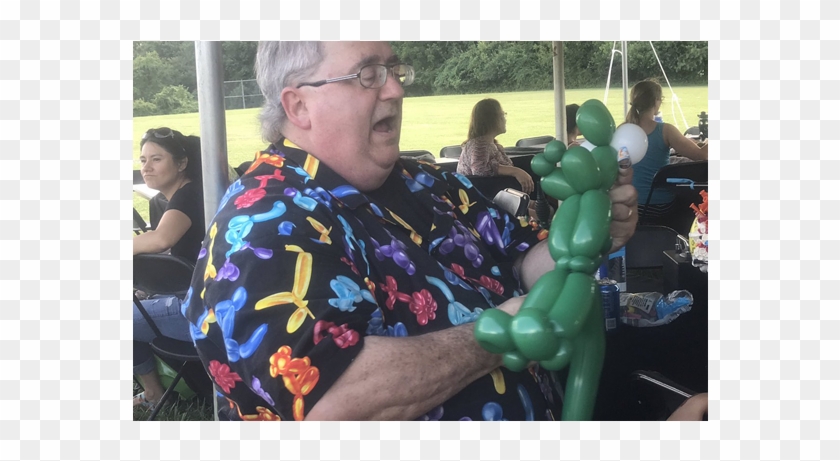 Man Creating Balloon Animals At Picnick 885×380 - Fun Clipart