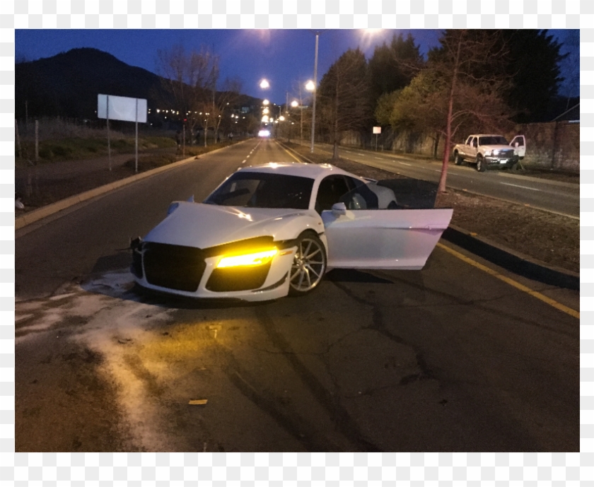 Medford Fire-rescue Were First To Arrive On Scene And - Grand Tourer Clipart