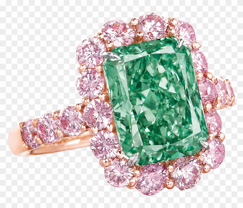 Set Record For The Highest Per Carat Price Ever Sold - Chow Tai Fook Green Diamond Clipart