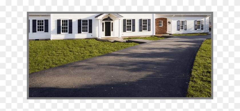 Ageless Asphalt Is Yours With A Free Estimate - Driveway Clipart #5792431