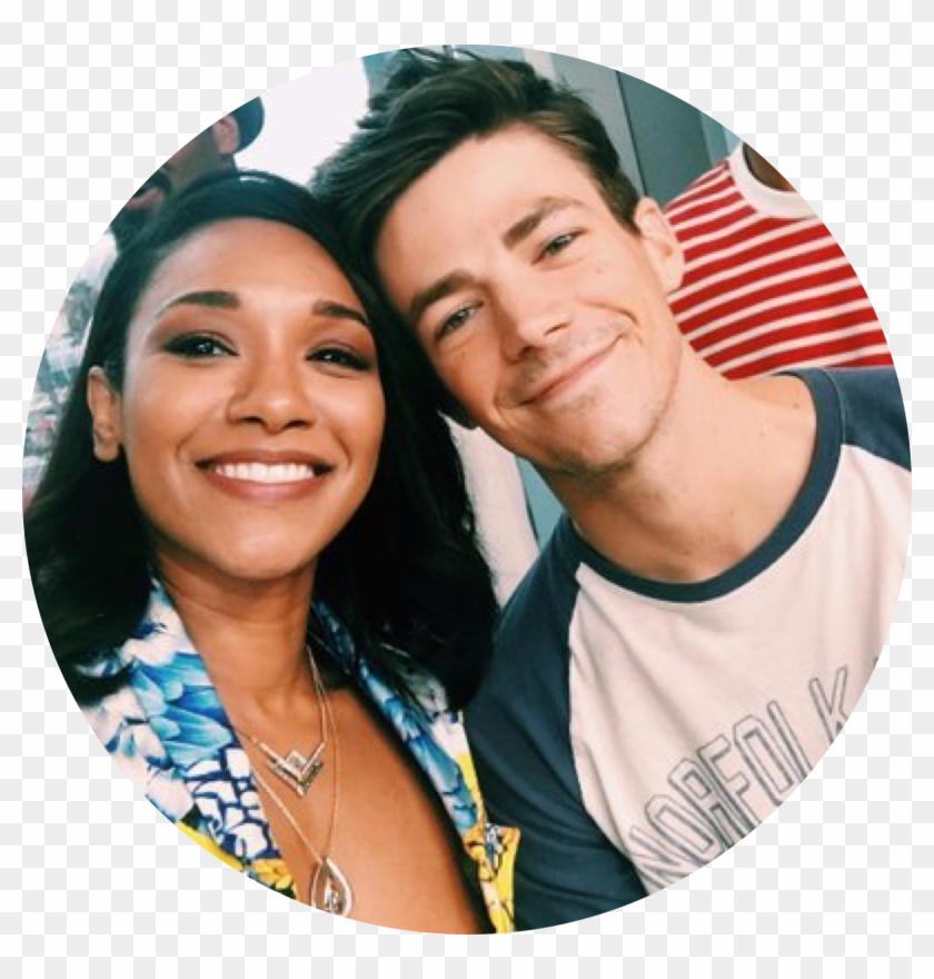 Sorry For Pinning This Again But Wheres Wally Lol - Candice Patton Keiynan Lonsdale Clipart #5825127