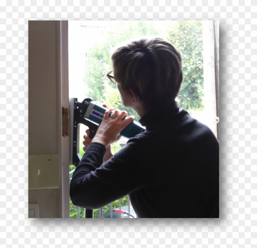 Making The Groove Around The Door Frame - Joint Rainure Porte D Entrée Clipart