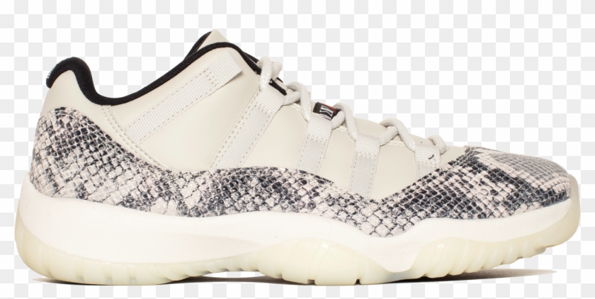 11 Retro Low Le - Walking Shoe Clipart