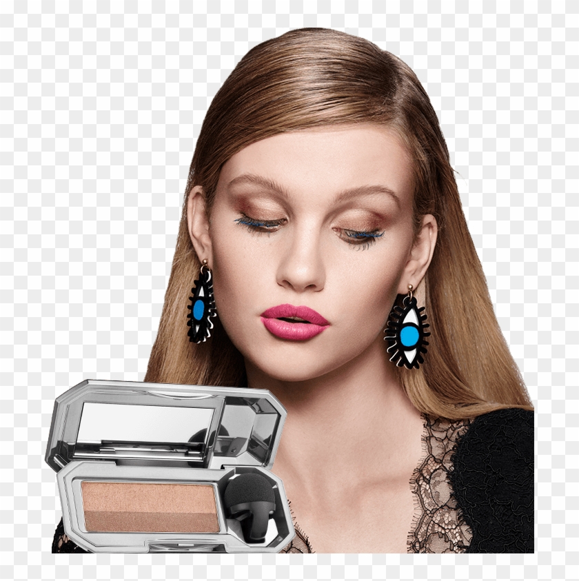 Re Real Duo Eyeshadow With Model - Benefit They're Real! Duo Eyeshadow Blender Clipart #653319