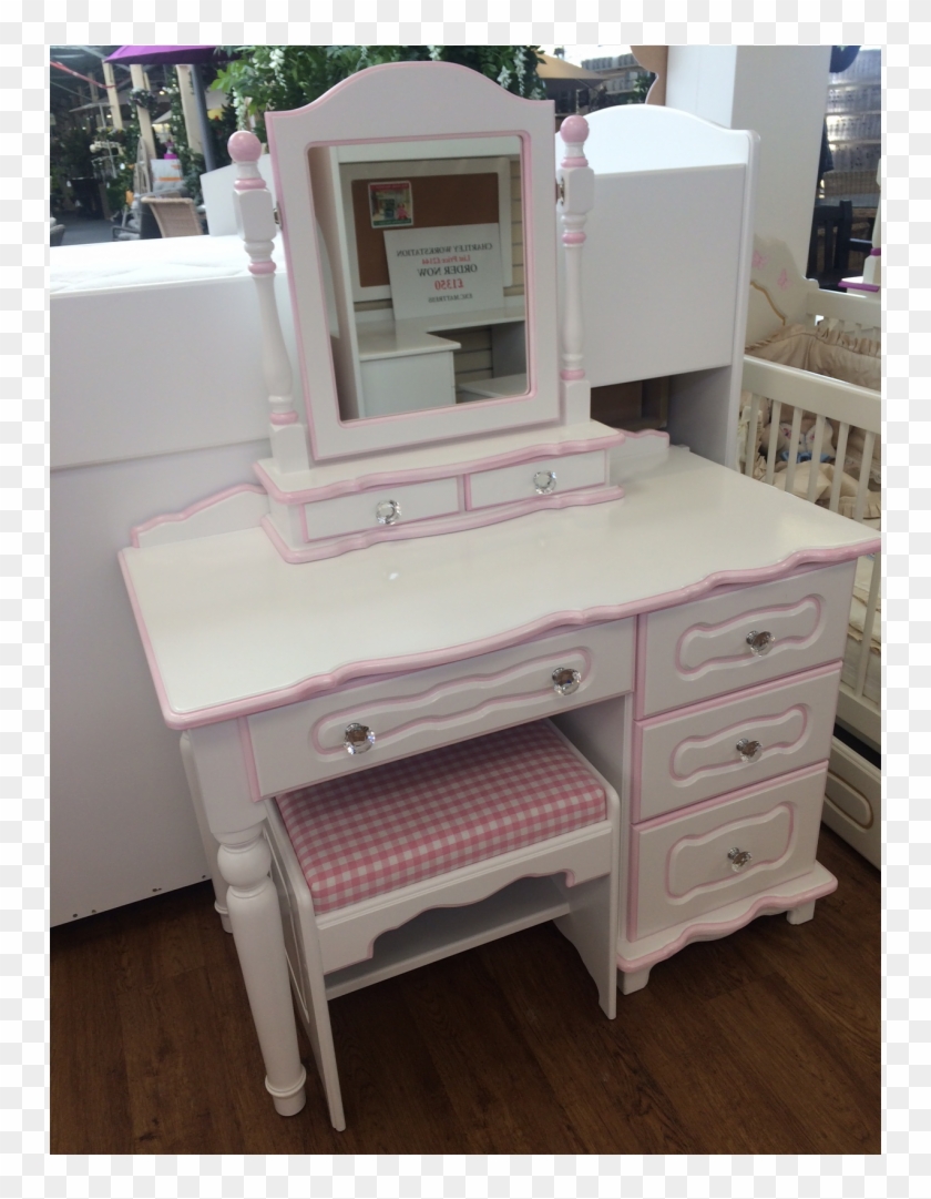 Dressing Tables For Children Clipart #821431