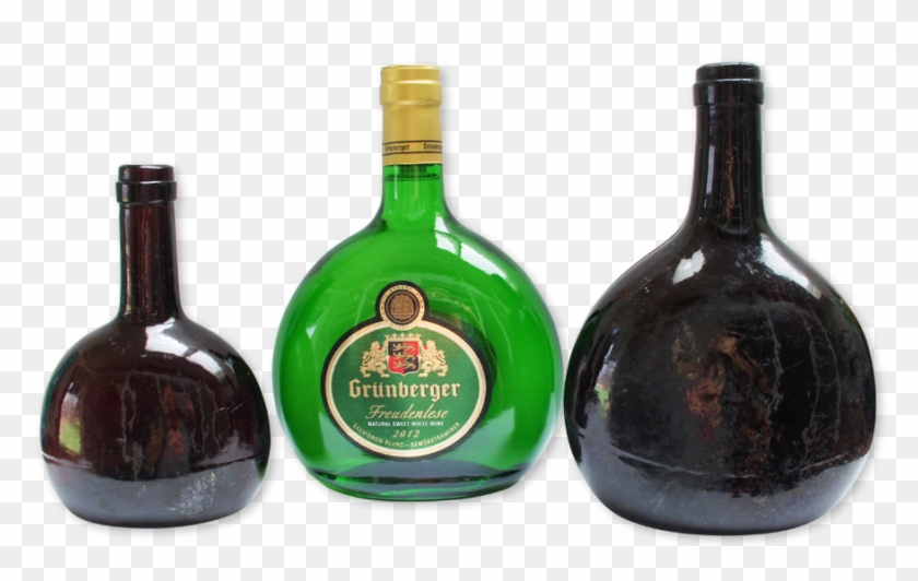 The Bottles To The Left And Right Of Center Were Dug - Green Bottles Of Liquor Clipart
